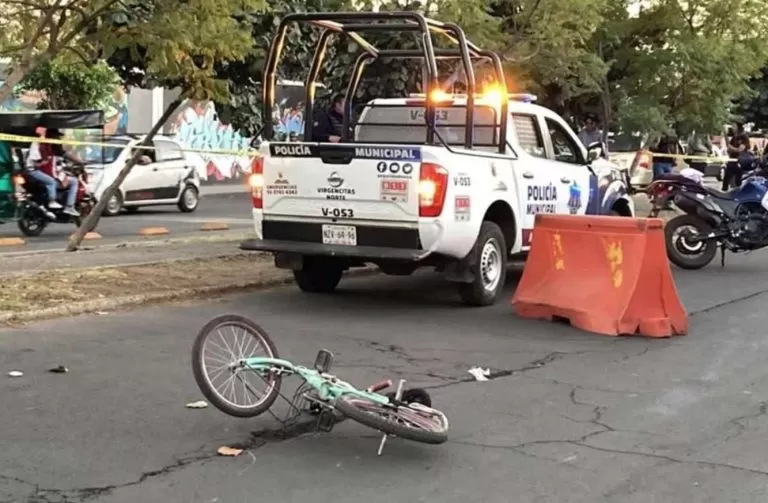 Mototaxista chamaco impacta y le arrebata la vida a Ciclista en Neza
