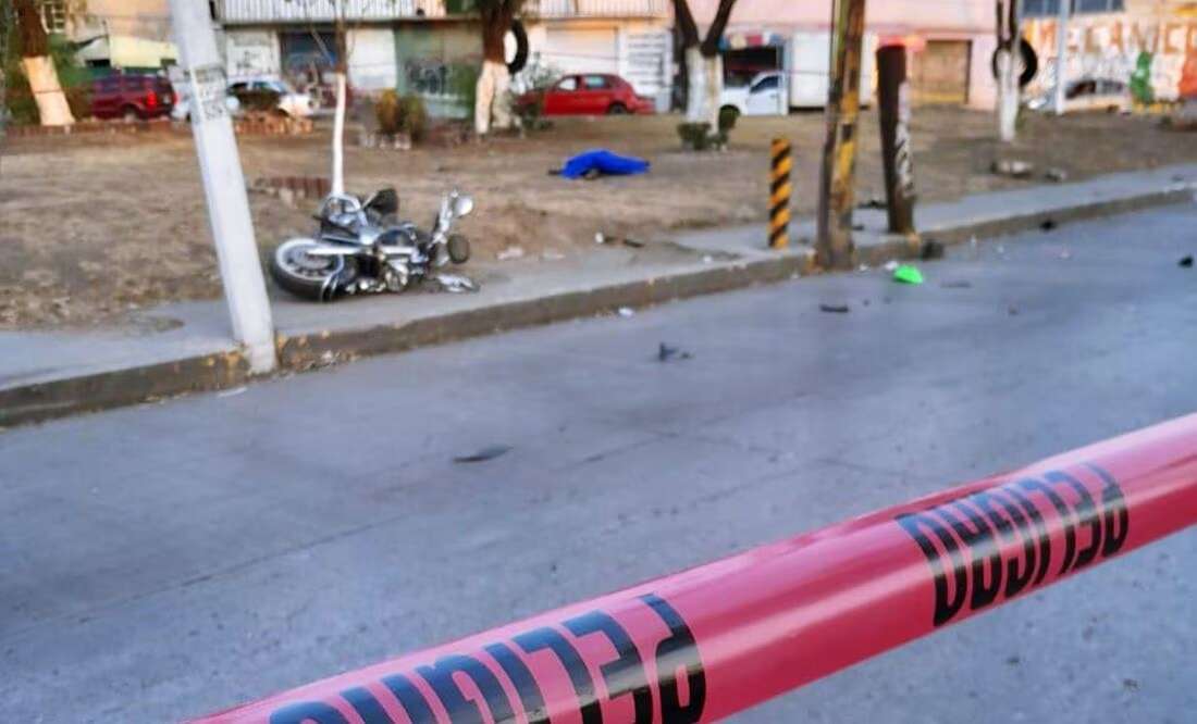 Arrollan a 2 motociclistas en Ecatepec; ambos pierden la vida 2