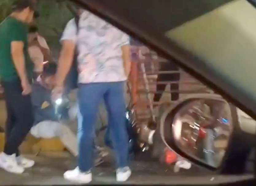 Biker es arrollado y resulta gravemente herido sobre la López Portillo