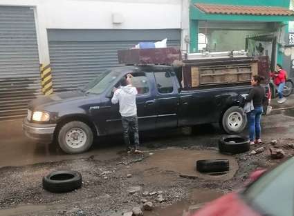 Gran Hoyo Interrumpe el Tránsito en la Avenida 30 30 Cerca del Mexibús San Cristóbal 1