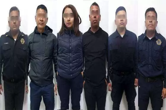 Bajo arresto en Neza seis policías de la SSC